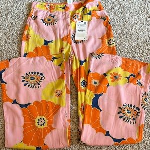 NWT Zara floral bell bottom pants - size small/26.